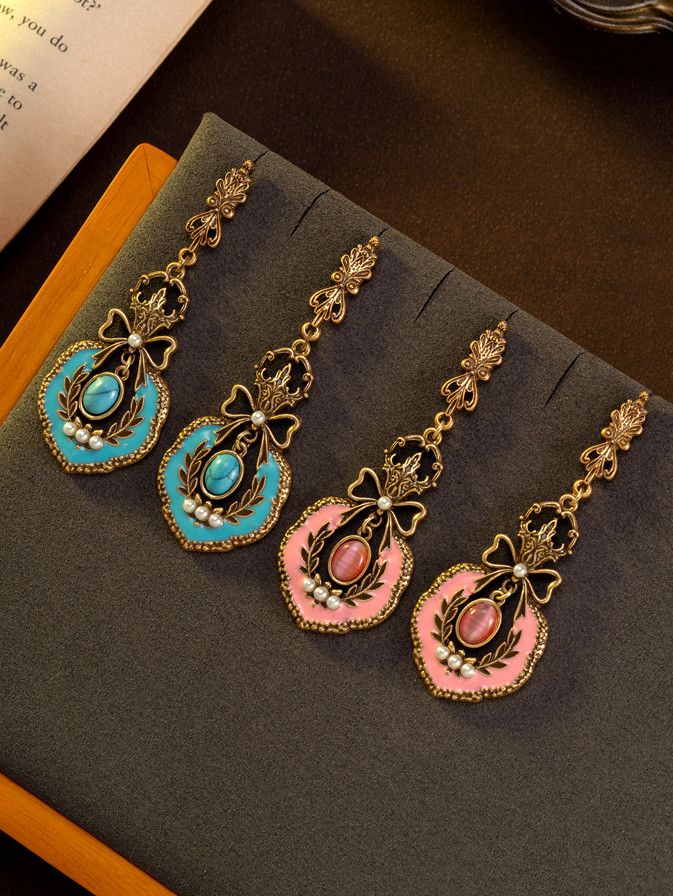 1 Pair of Vintage Retro Exquisite Hollow Bowknot Blue and Pink Enamel Palace-Style Earrings Suitable for Women to Wear Daily or at Parties, and Can Be Given as a