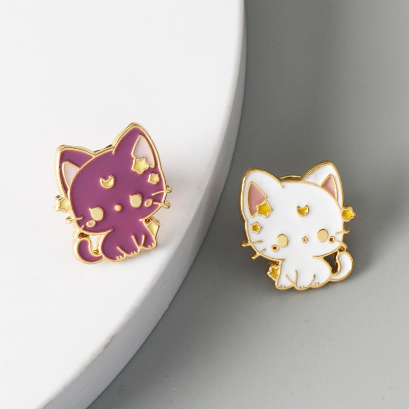 2Pcs/set Cartoon Cute Cat Brooch Star Moon Cat Alloy Drip Oil Jewelry Cute Pet Cat Badge Jewelry