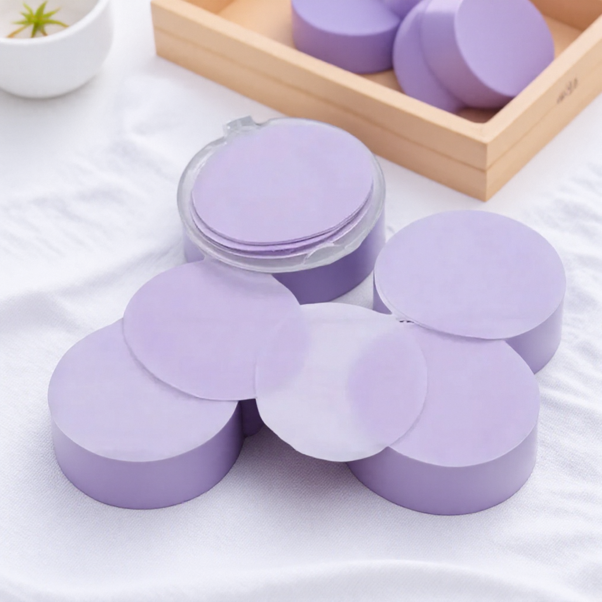 50pcs Mini Travel Soap Sheets Portable Disposable Soap Paper Convenient Hand Cleaning Tool Roller Box Home Bathroom Essentials