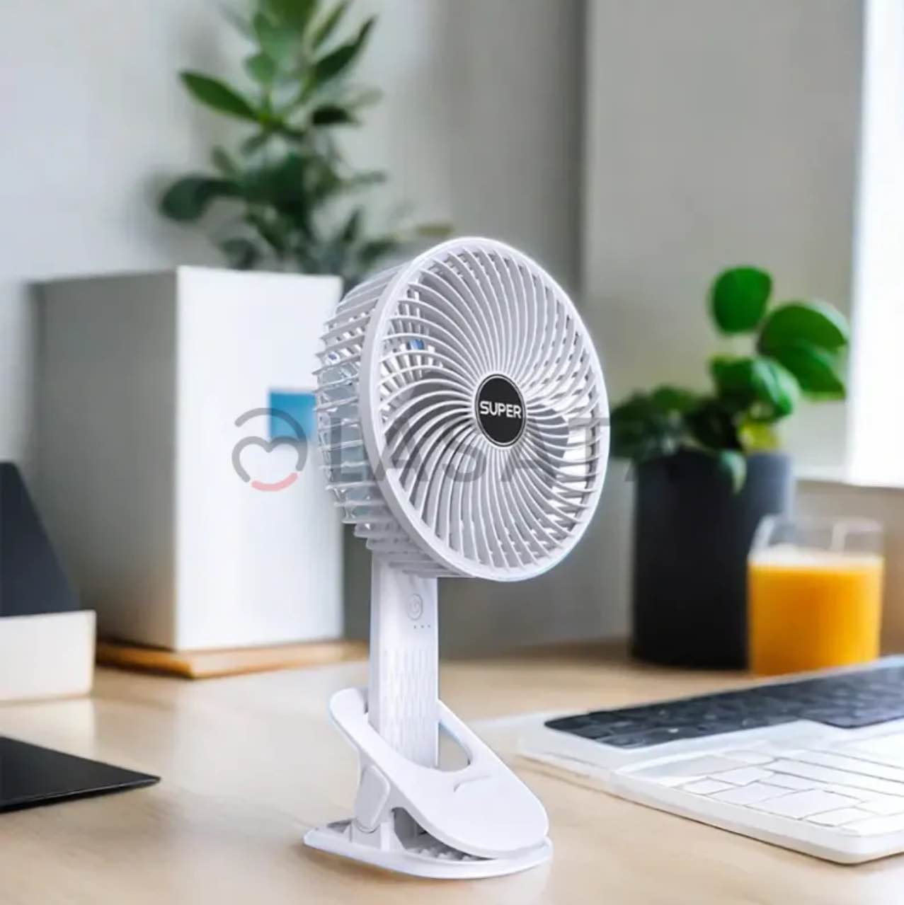 New Portable 3-gears Rechargeable Desktop Fan Low Noise Air Cooling Handheld Clipped Circulator Table Fan for Camping Office, Convertible Table-Top With Clip, USB Type-C, 3 Speeds