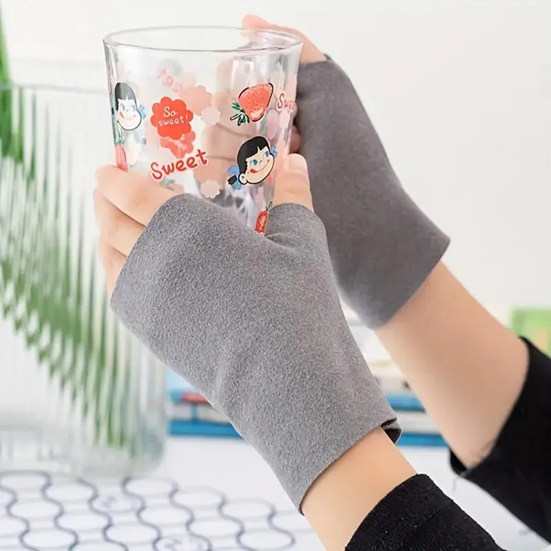 1 Pair German Velvet-Like Touchscreen Gloves - Winter Warm Half-Finger Fingerless Glove,Soft Palm for Smartphones/Tablets