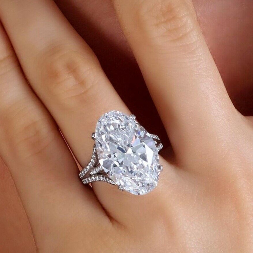 Huitan Oval Crystal Cubic Zirconia Rings Elegant Engagement Proposal Rings for Women Fashion Jewelry Wholesale Bulk