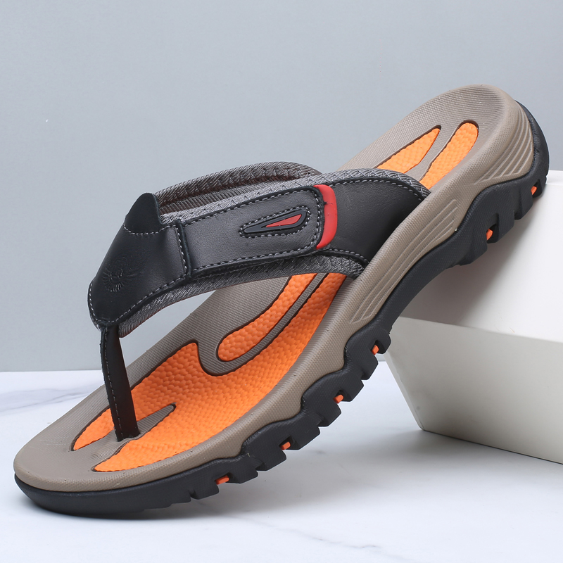 New Summer Men's Slippers Breathable Luxury Men Sandals Beach Classics Genuine Leather Mens Slippers Outdoor Men's Flip Flops