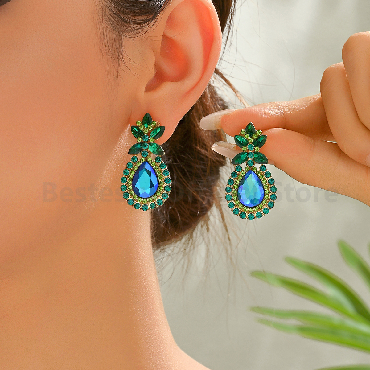Luxury Elegant Vintage Imitation Pearl Gemstones Colorful Earrings for Women Party Prom Gorgeous High Quality Jewelry Accessory