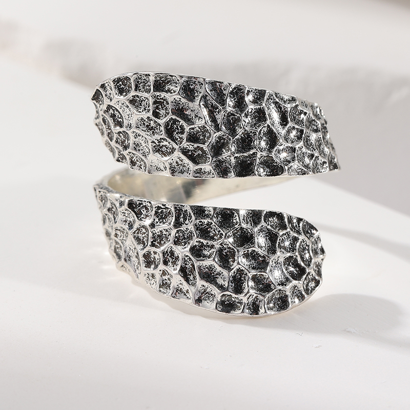 Creative Simple Vintage Opening Adjustable Ring Irregular Hammered Metal Ring Banquet Street Niche Party Accessories Ring