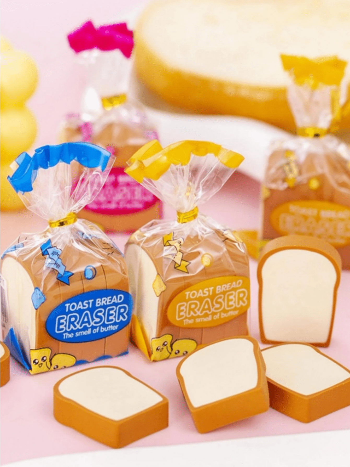1/4Pcs Creative and Cute Toast-Shaped Wiper (Packaging Bag Color Is Random)