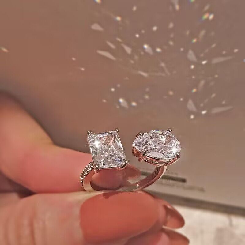 Huitan Luxury Trendy Women Rings Gold Color Geometric Cubic Zirconia Wedding Party Accessories Daily Wear Statement Jewelry