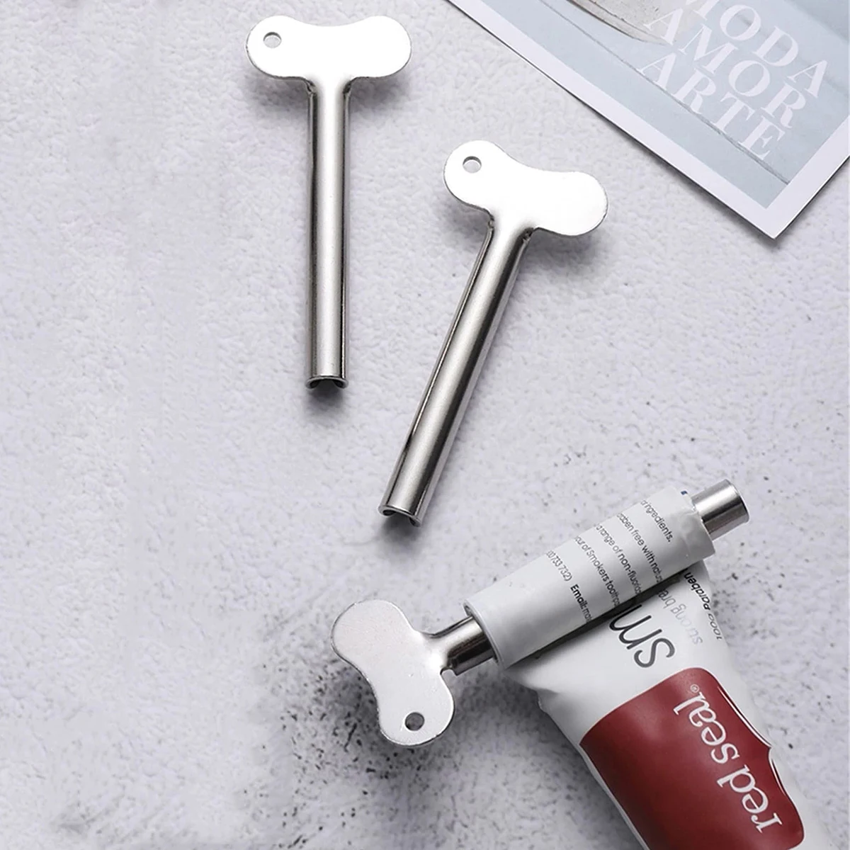 1pc Creative Toothpaste Tube Squeezer Simple Toothpaste Roller Stainless Steel Labor Saving Toothpaste Tube Wringer Presser