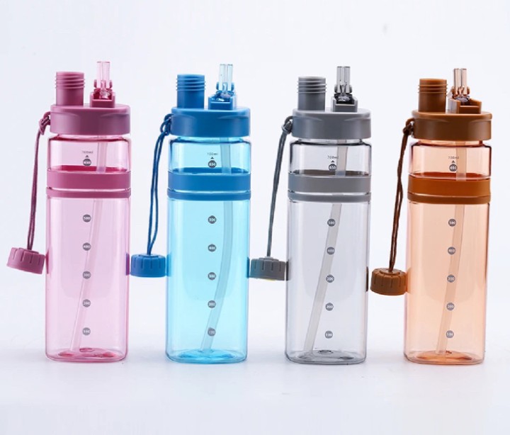 2 In 1 Water Bottle With Straw 100% BPA Free Made With Food Grade Plastic 700 Ml