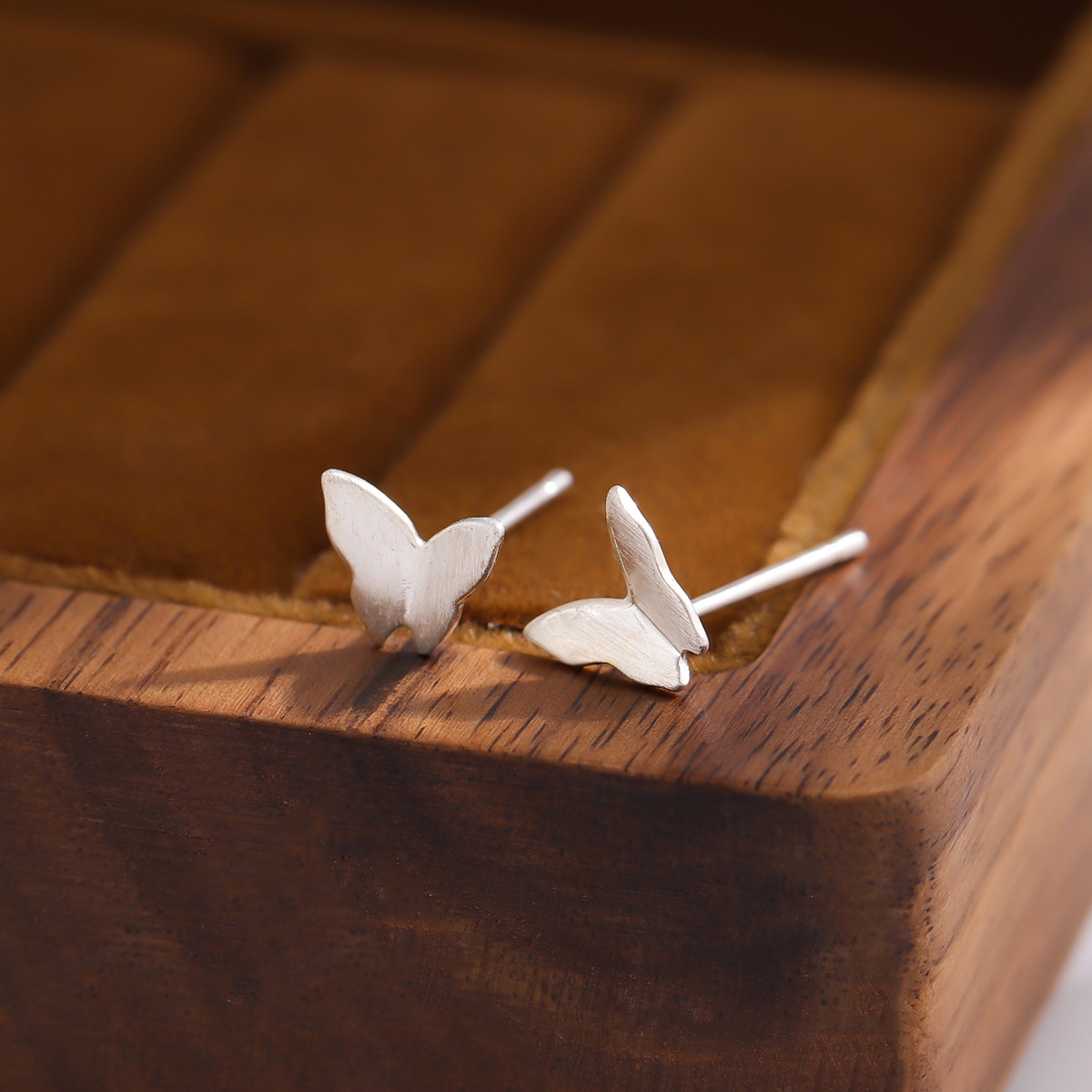 Fashion Simple 925 Sterling Silver Brushed Butterfly Stud Earrings E027