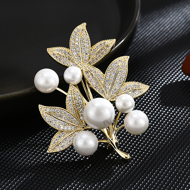 1PCS Fashion Elegant Pearl Leaf Brooch For Women Plant Brooches Clothing Coat Jewelry Party Jewelry Accessries s