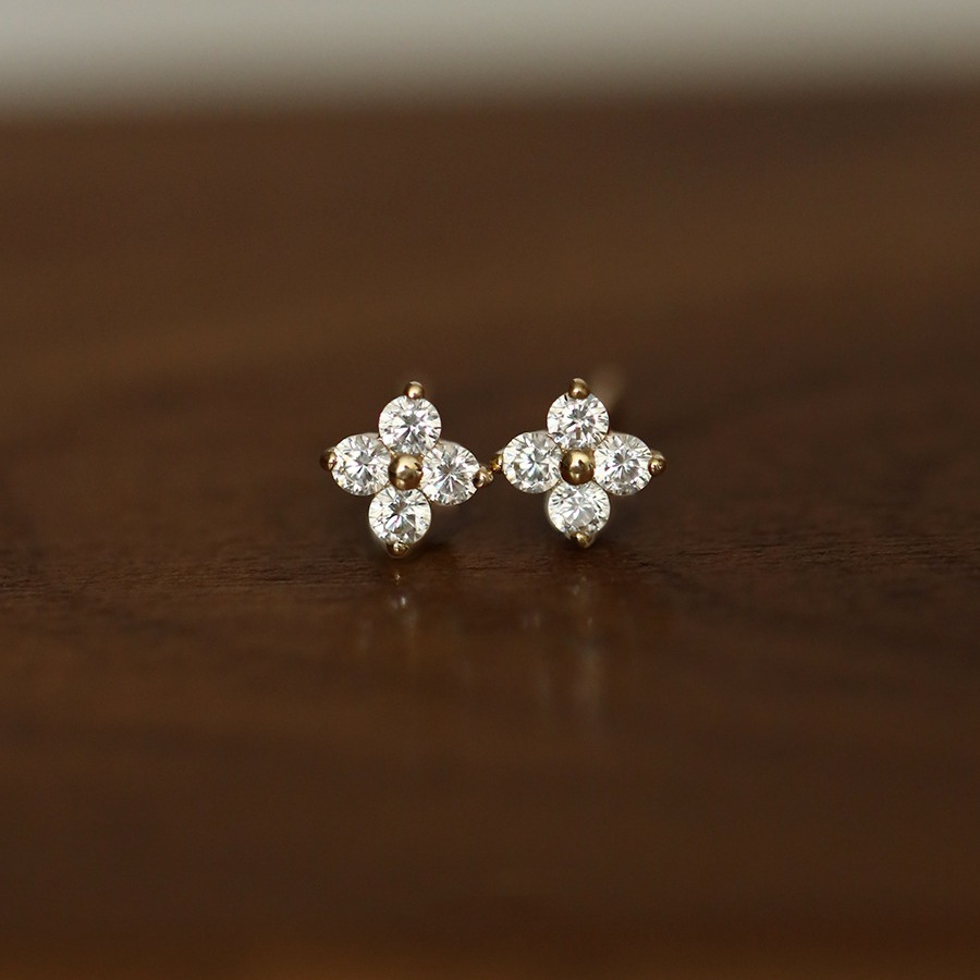 Simple Cute Sweet Flower Zircon Stud Earrings For Women Classic Crystal Stud Earrings Fashion Small Ear Female Jewelry