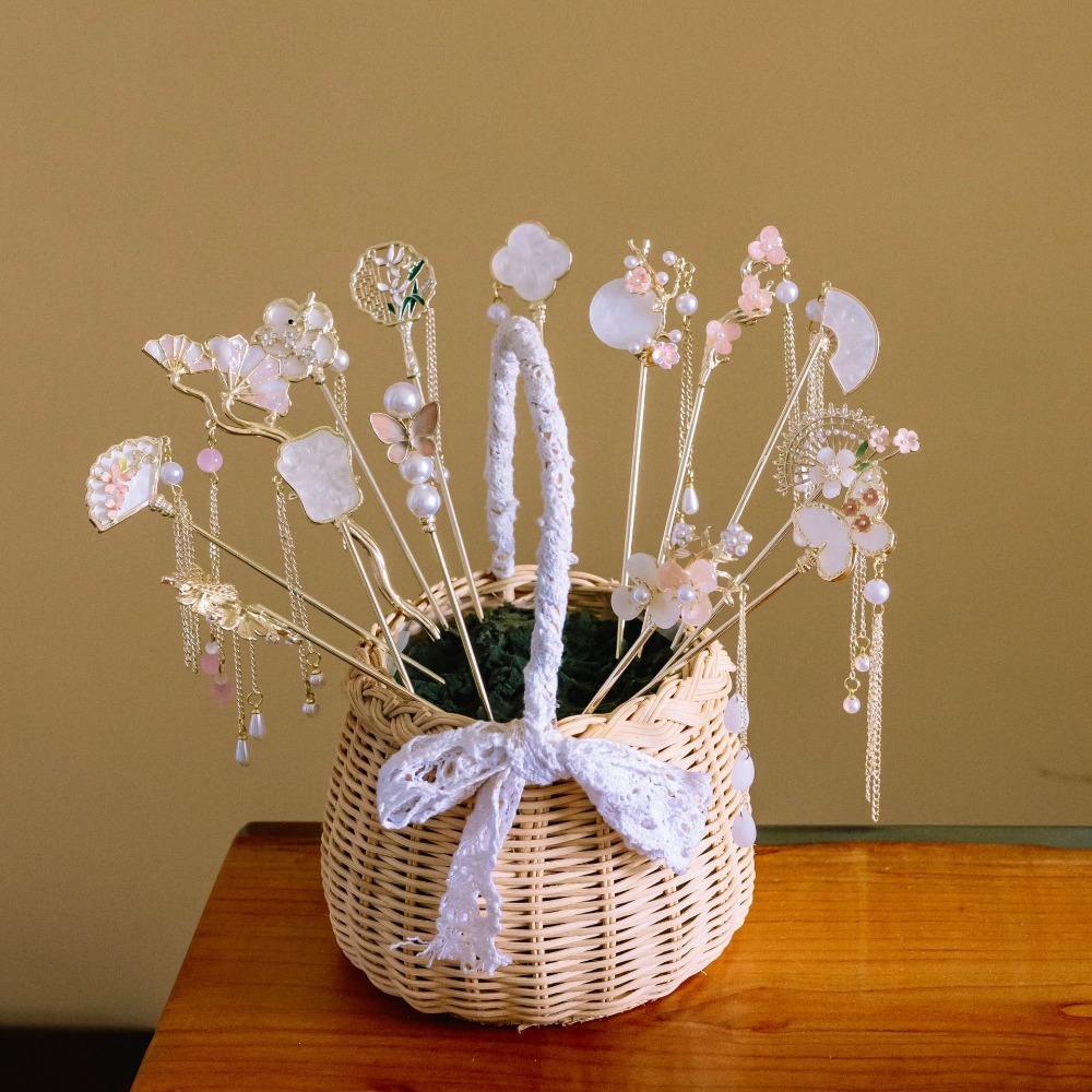 1pc New Chinese Style Flower Tassel Hair Stick for Women Simple Golden Color Fashionable Temperament Hair Headwear Jewelry Gifts