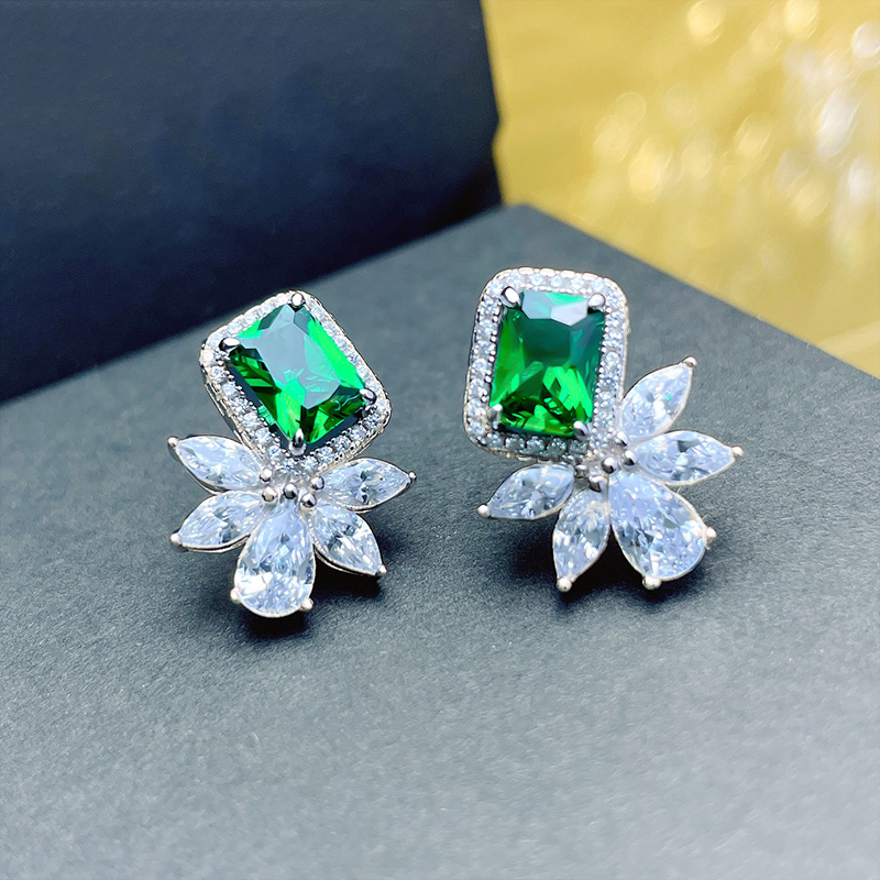 Huitan Luxury Fashion Wing Earrings for Women AAA White Cubic Zirconia Brilliant Female Accessories Party Statement Jewelry