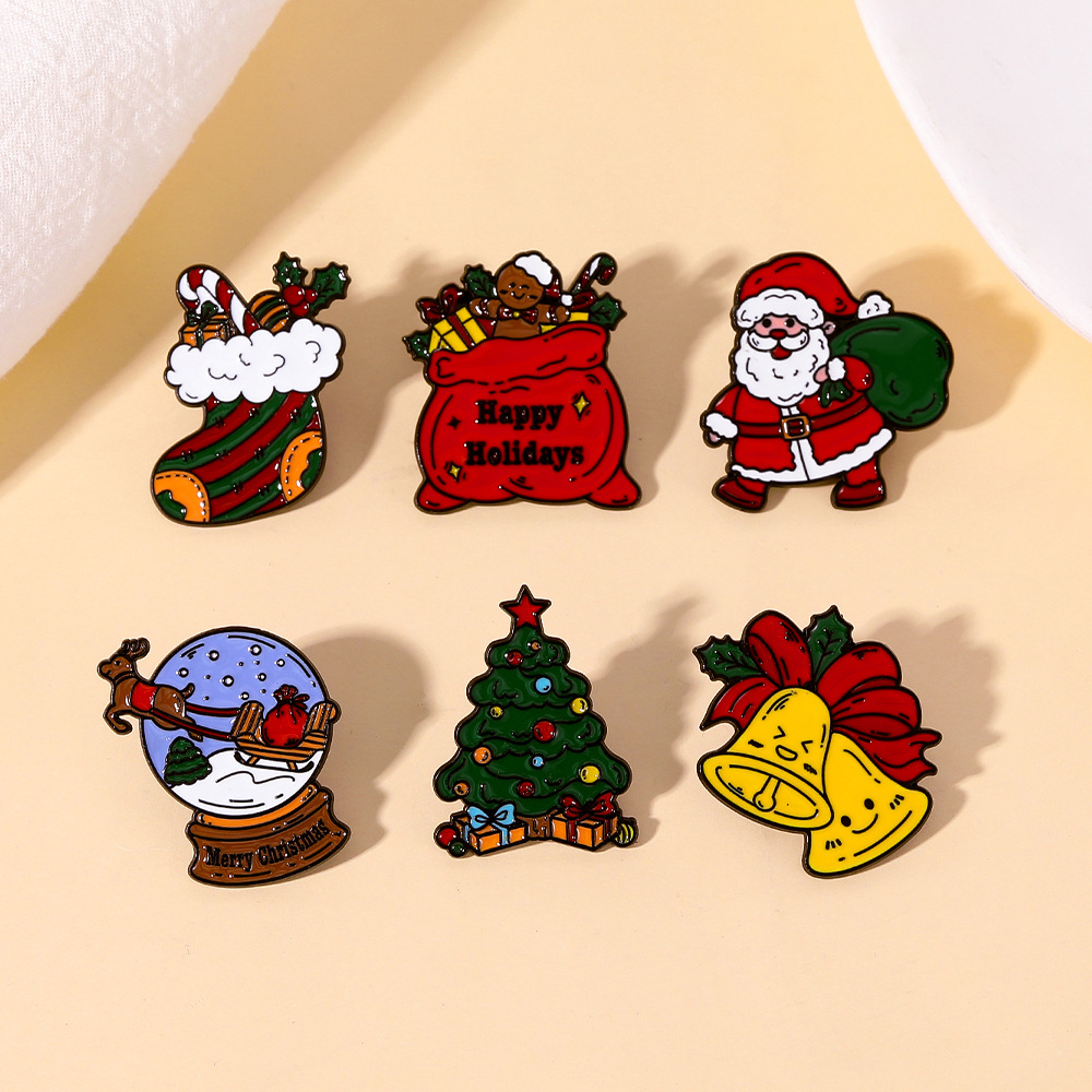6pcs Cartoon New Enamel Brooch Creative Santa Claus Snowflake Bell Lapel Pin Badge Backpack Clothing Accessories