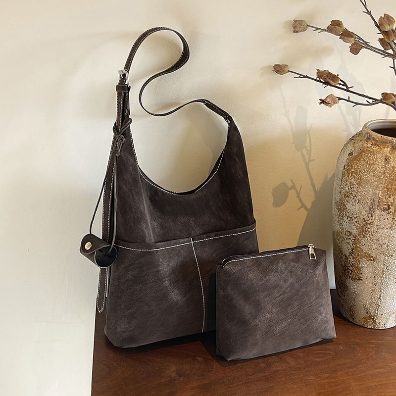 2026 Women Large Capacity Solid Faux Suede Retro Tote Bag Suede Commuting Simple Underarm Bag High Quality Casual Shoulder Bag