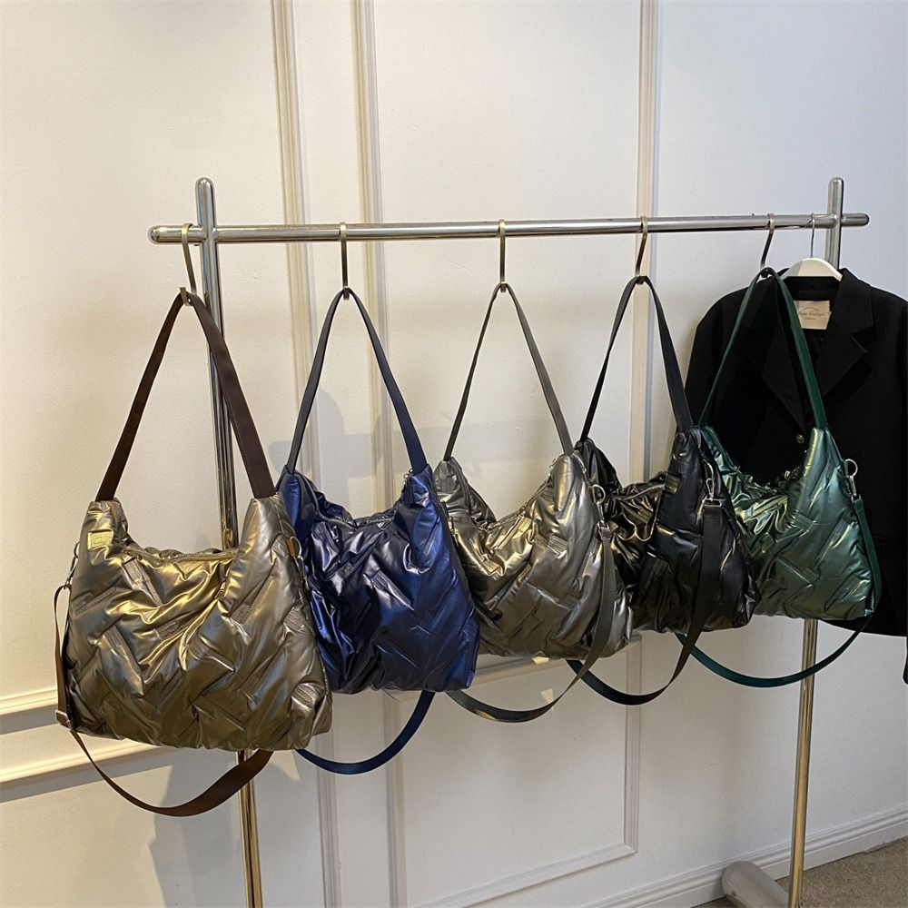 Versatile Quilted Crossbody Shoulder Bags Large Capacity Down Cotton Padded Messenger Bag Solid Color Handbags for Women Men