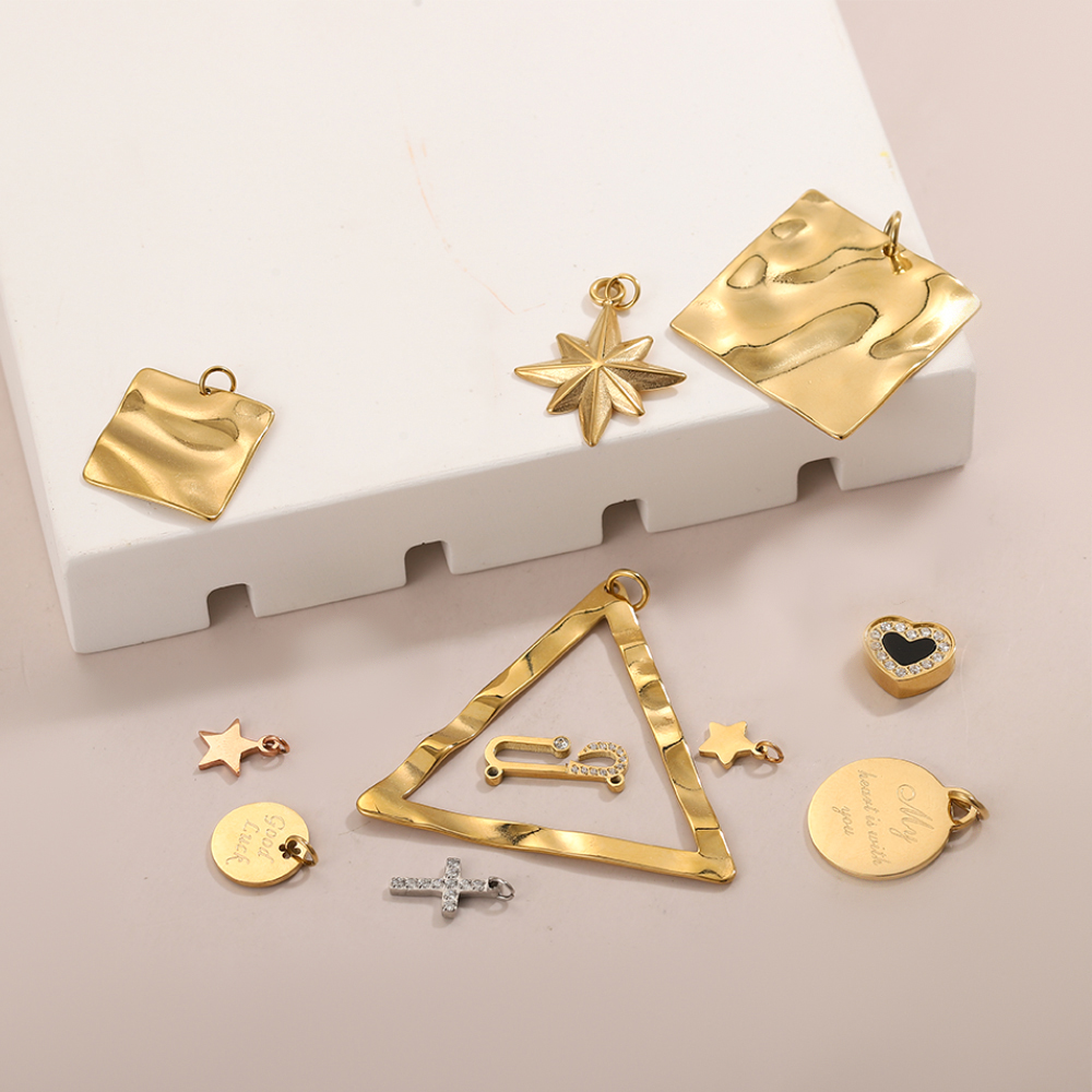Classic Stainless Steel Square Heart Star Pendant Gold Plated Round Triangle Wave Pendant for Women Jewelry