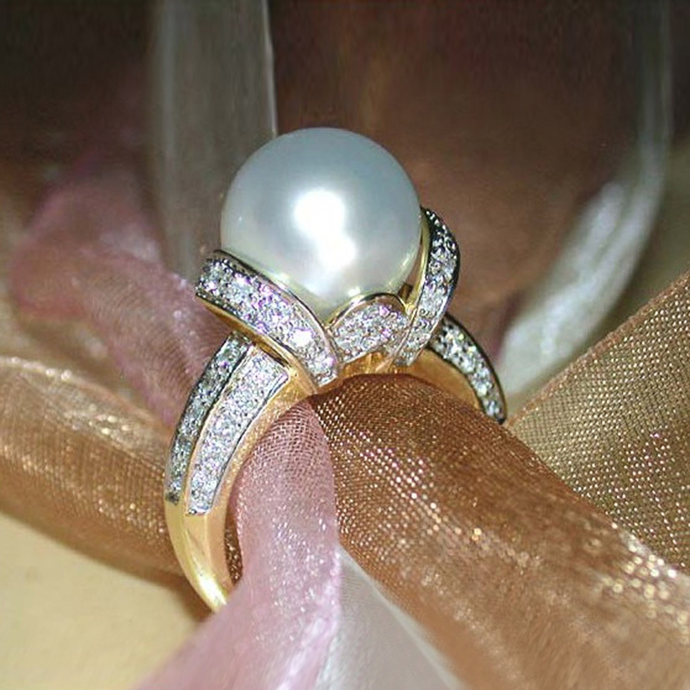 Huitan Elegant Imitation Pearl Gold Color Wedding Rings Women Shiny CZ Romantic Marriage Ceremony Party Ring Fashion Accessories