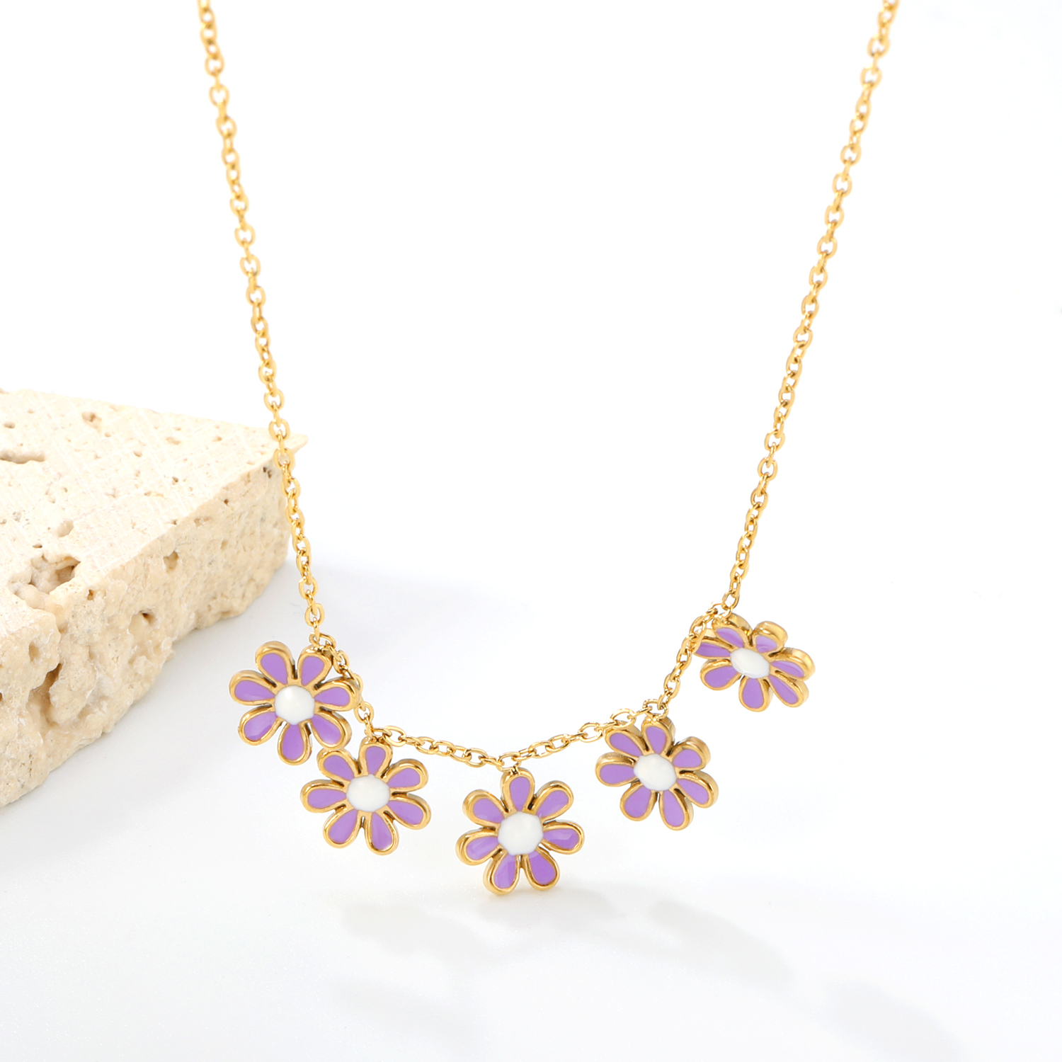 Fashion Pastoral Style Small Daisy Pendant Necklace Girls' Stainless Steel Jewelry For Daily Wear Sweet And Cute Gentle Style pen gpt