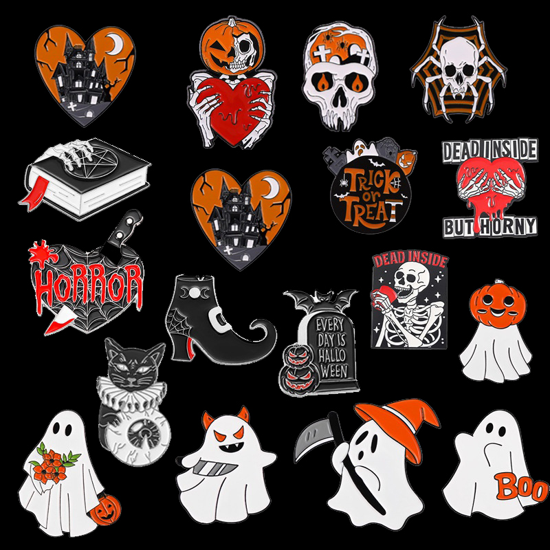Horror Skull Heart Enamel Pin Brooch Halloween Punk Goth Snake Flower Black Cat Spider Witch Friends Lapel Accessories