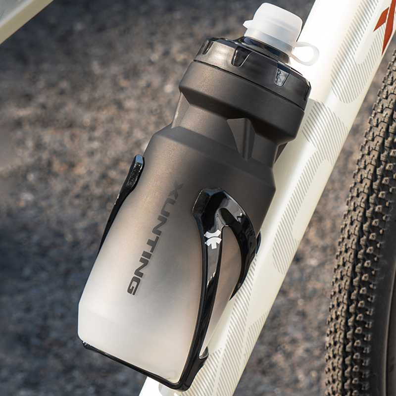 Xunting 710ml Cycling Water Bottle Mountain Road Bicycle Squeeze Cup Outdoor Sports Portable Water Cup Cycling Equipment