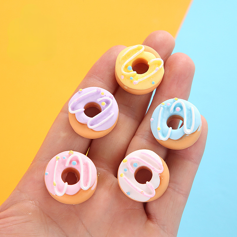 10pcs Kawaii Resin Mini Shampoo Miniature Accessories Scrapbooking Embellishment Figures Crafts DIY Materials Flatback Charms