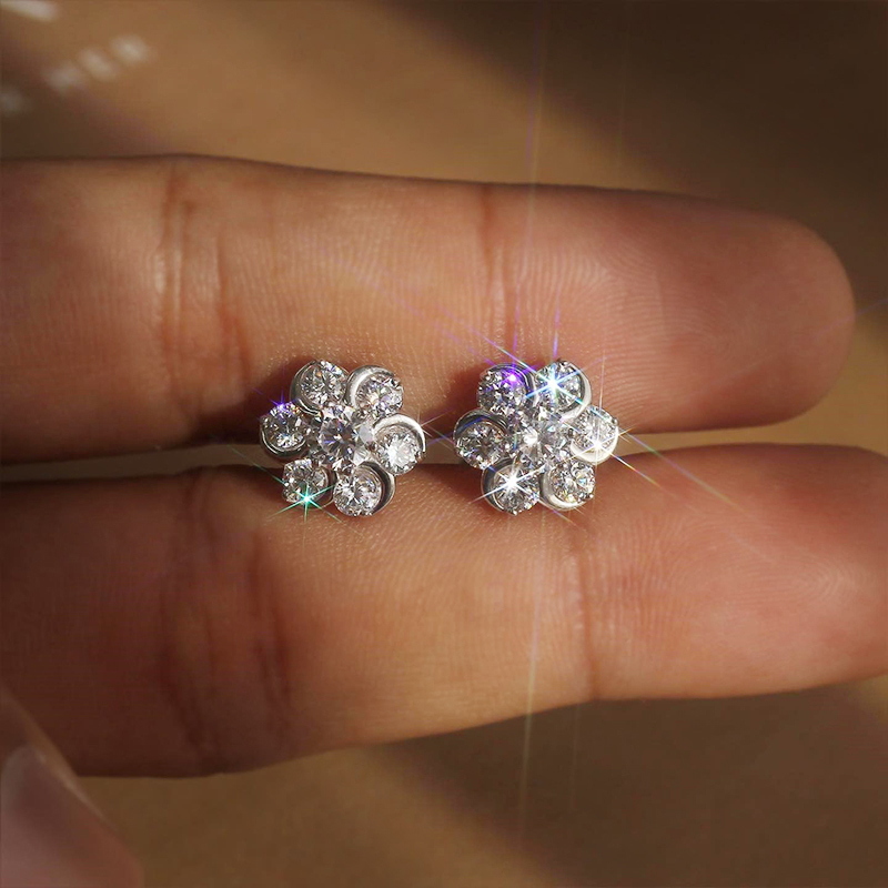Huitan Exquisite Star Stud Earrings for Women Fashion Female Engagement Jewelry with Bling Cubic Zirconia Chic Accessories