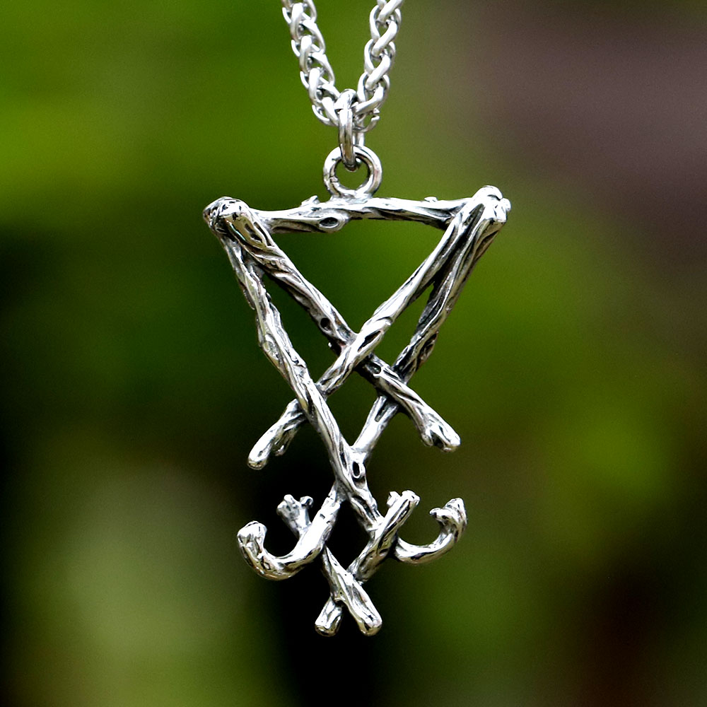 2022 New Classic Lucifer Pendant Necklace For Man Stainless Steel Good Detail Fashion Religion Jewelry For