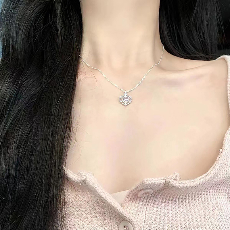 New Simple Moonstone Love Necklaces For Women Girls Light Luxury Temperament Fashion Pendant Necklace Wedding Party Jewelry