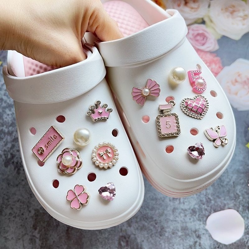 1Set New Pink Shoe Charms Set Creative DIY Shoe Flower Diamond Butterfly Pearl Flower Detachable Buckle Girls Shoe Decoration