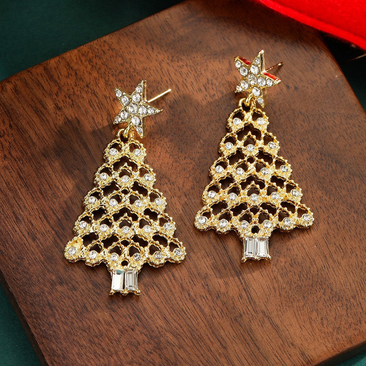 Light Luxury Rhinestone Hollow Alloy Christmas Tree Star Earrings Exquisite Fashion Jewelry for Women Festival Gifts
