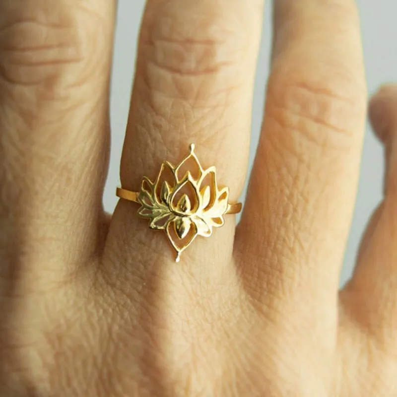 Huitan Full Sparkling CZ Women Ring Romantic Gold Color Wedding Luxury Lady Accessories Trendy Party Anniversary Jewelry