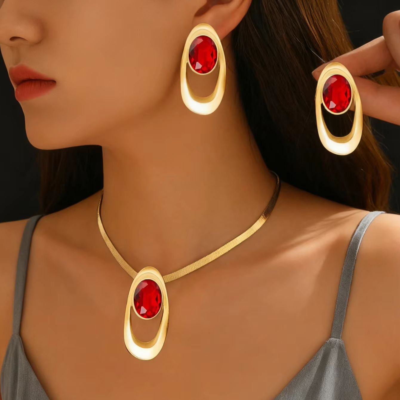 1 Set of Fashionable Retro Oval Three-Ring Buckle Pendant Necklace, Charming Creative Exquisite Exaggerated Earrings Jewelry Set, Holiday