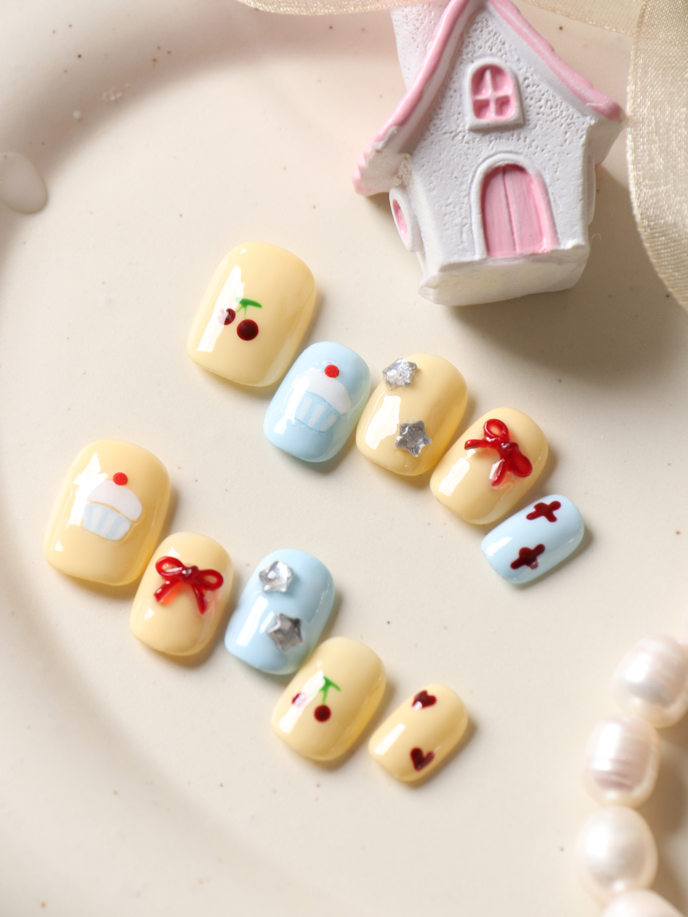 10Pcs Short Acrylic Press-On Nails Yellow Blue Cake Cute Fake Nails Includes 1 Sheet of Adhesive Tabs & 1 Pc Mini File