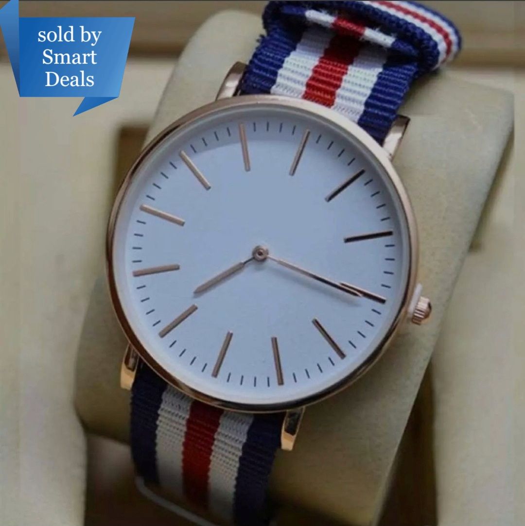 Nylone Strap Round Shape Fashionable Watch For Unisex