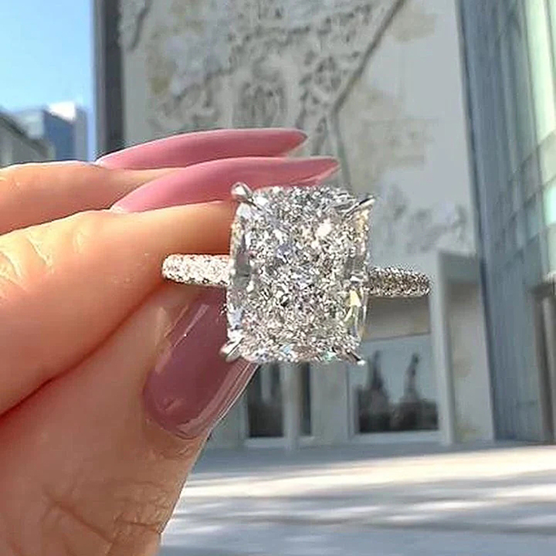 Huitan Luxury Geometric CZ Crystal Rings for Women Silver Color Fashion Wedding Engagement Party Female Rings Statement Jewelry