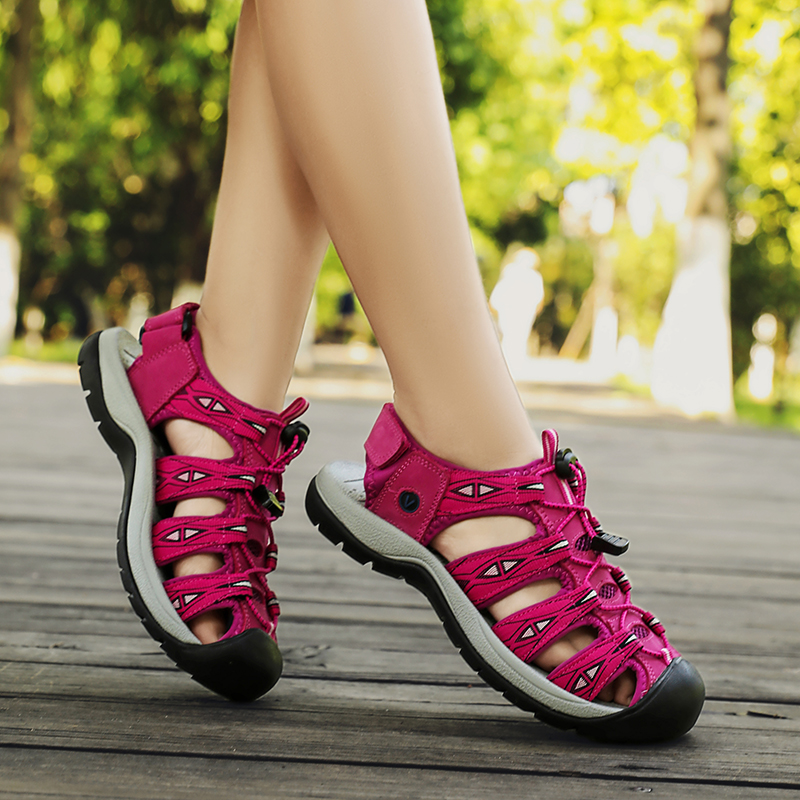 Summer Genuine Leather Women Sandals Comfortable Sandals 2026 New Designer Sneakers Lightweight Outdoor Women Beach Sandals