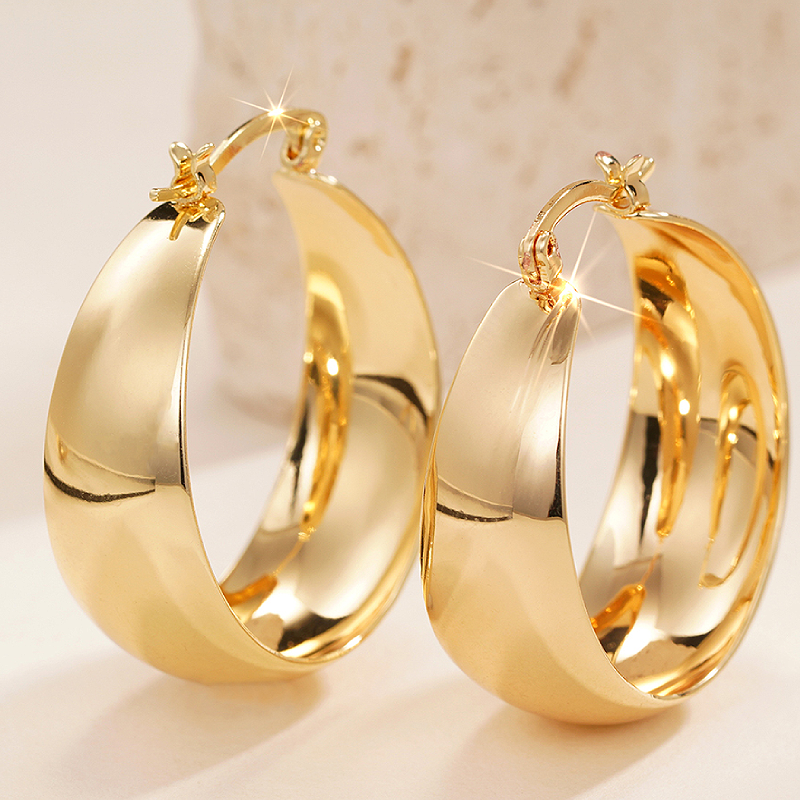 Huitan Luxury Gold Color Big Metal Round Circle Statement Earrings For Women Wedding Party Daily Elegant Accessories Jewelry