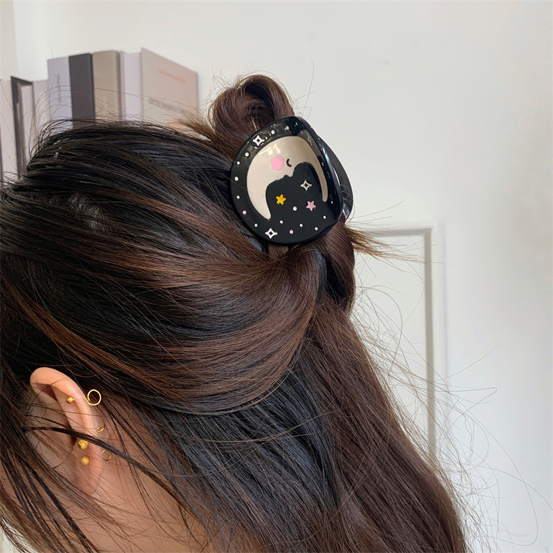 1pc Black Dreamy Star Moon Round Grip Shark Clip Personalized Hair Grab Hair Clip Hair Accessories Women's New Style