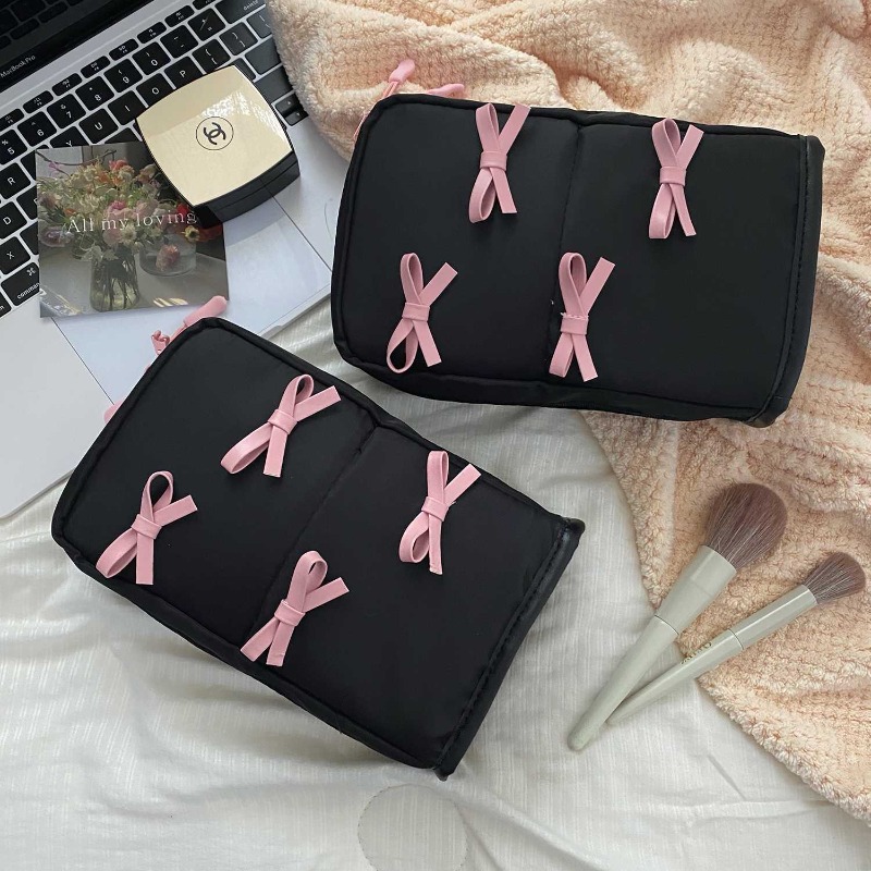 Cute Makeup Bag, Female Stand up Makeup Brush Storage Bag, Large Capacity Portable Partition Waterproof Toilet Bag