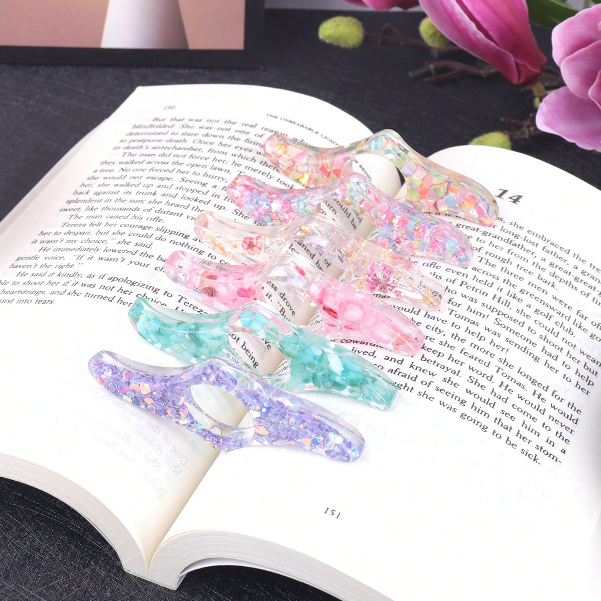 1PC Resin Color Thumb Bookmark, Personalized Finger Bookmark and Portable Reading Aid Support Bookmark for