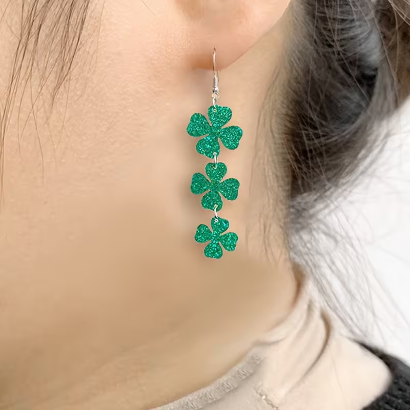 1 Pair Vintage Style St. Patrick's Day Lucky Clover Green Boot Earrings Festive Daily Wear for All Seasons