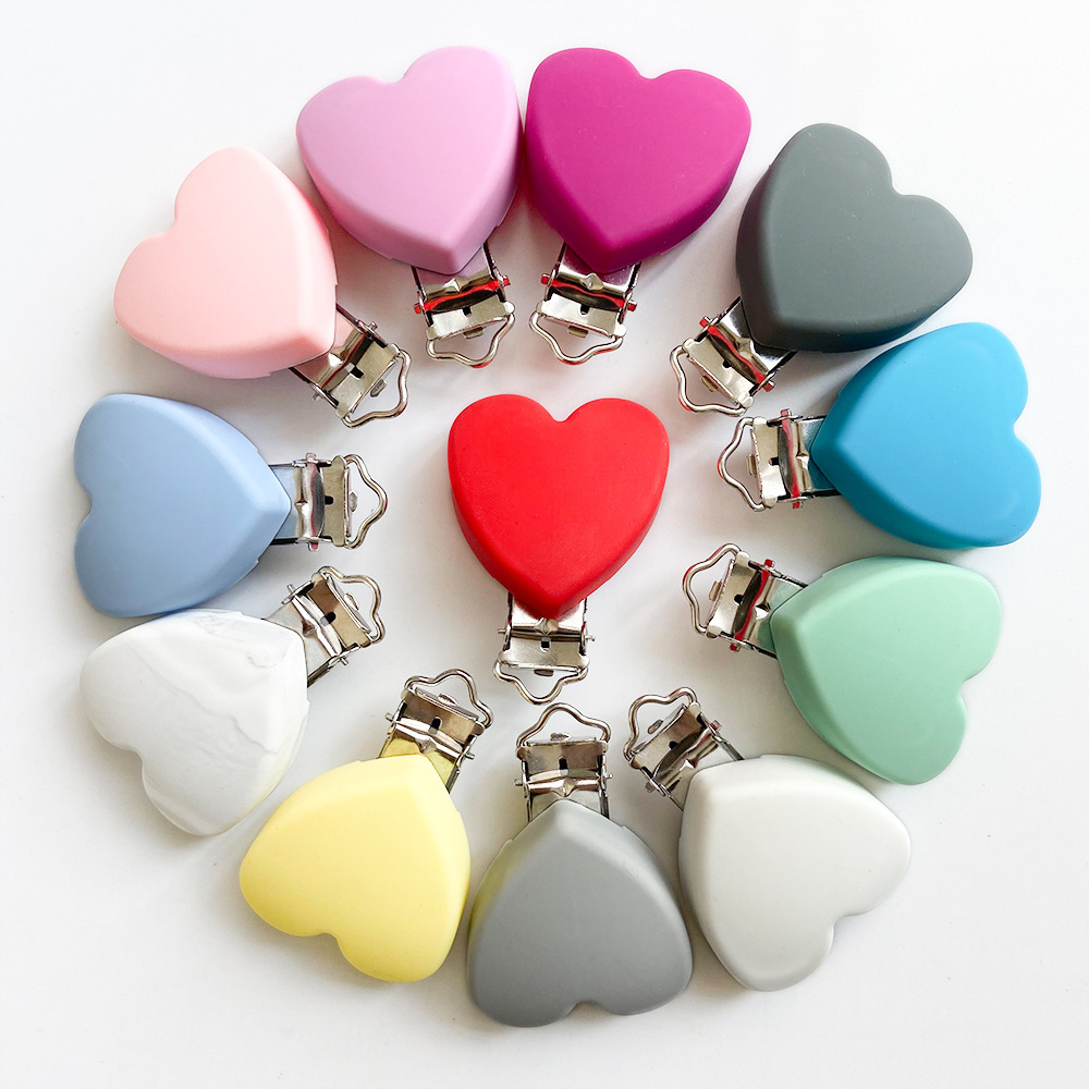 1pcs Heart-shaped Pacifier Clip Metal Iron Clip Silicone Pacifier Chain Anti-drop Chain Accessories Silicone Pacifier Clip