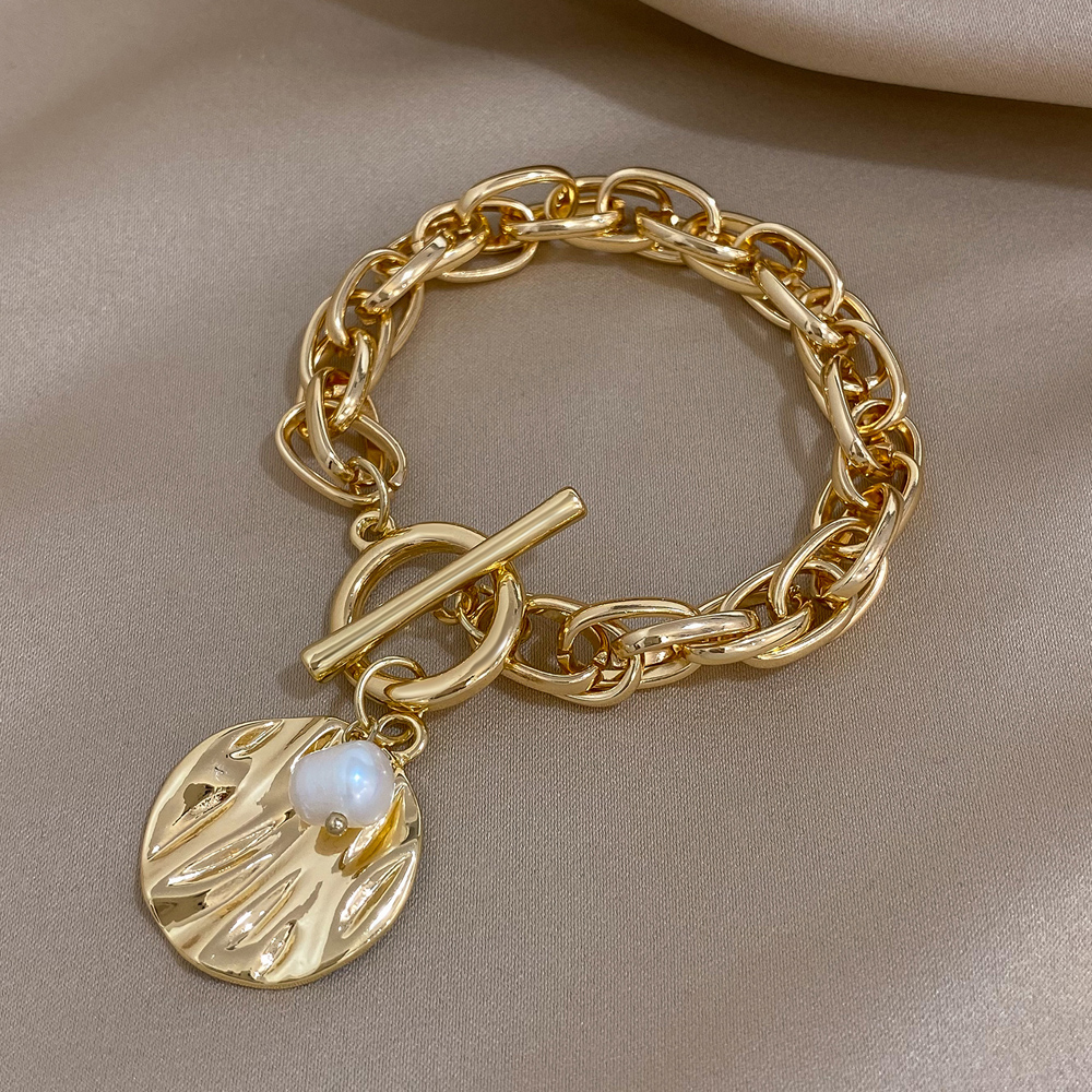 Irregular Gold Color Round Metal Pendant Bracelet for Women Charm Pearls Thick Chain Beads Wrist Bracelets Fashion Jewelry