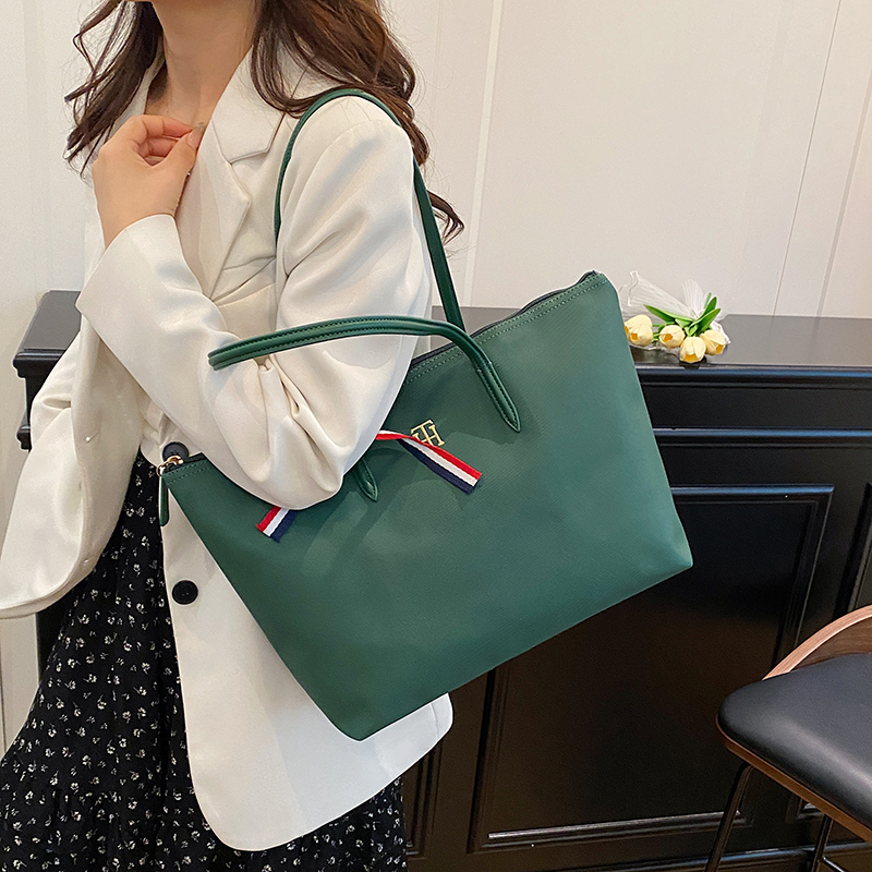 Womens Bag with Durable Hardware Soft Faux Suede Leather Vintage Design with Corrosion Resistant Zipper