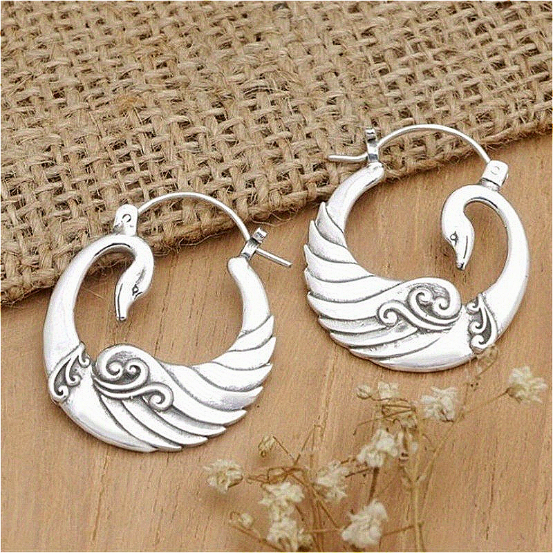 Bohemian Style Vintage Hand Carved Flower Birds Hoop Earrings for Women's Fashion Exquisite Vacation Jewelry Accessories Crafts