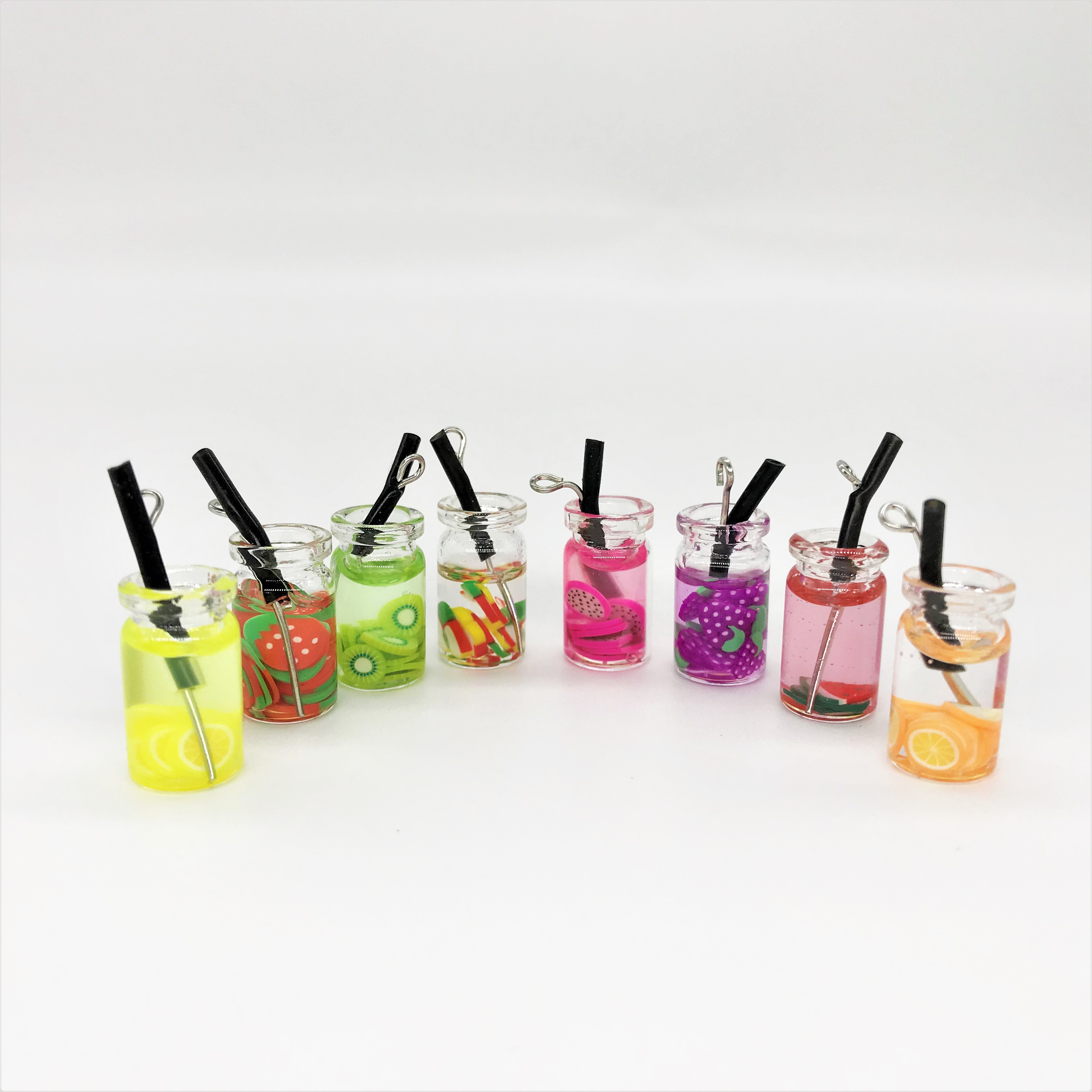 8pcs Miniature Food Mini Resin Bottle Simulation Drinks Model Toys Fruit Drink Play Dollhouse Dolls Accessories