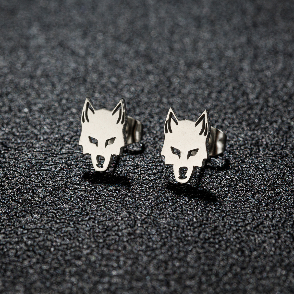 1Pair Stainless Steel Vicious Wolf Head Earrings For Women Man Mini Animal Pendientes Tiny Ear Maxi Accessory Orecchini Aros pen gpt