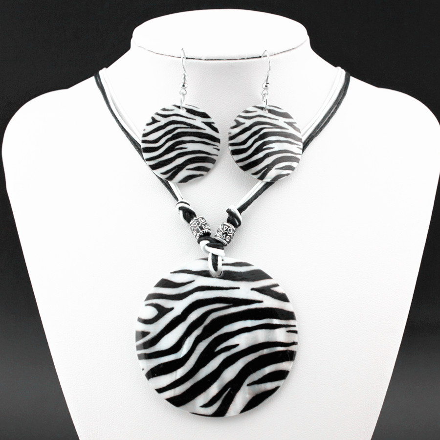 Girl Women's Zebra pattern Design Necklace Earrings Natural Shell Jewelry Set Butterfly Jewellry for Lady Gift
